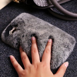 Plush Fur Luxury Phone Case – Thick, Fluffy & Fashionista-Approved